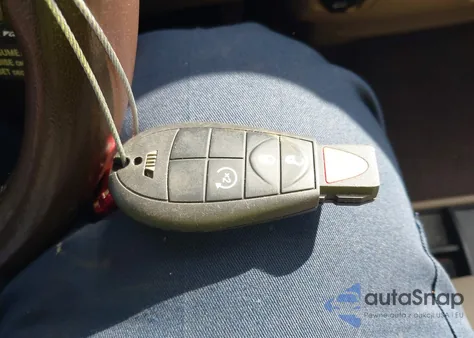 2010 Dodge Ram 1500 Slt/Sport/Trx z USA, uszkodzony, nr VIN 1D7RV1CT1AS227505